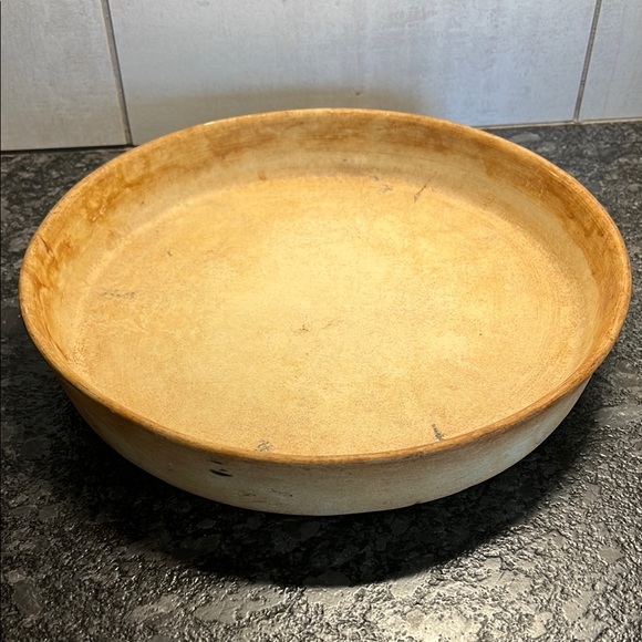 Pampered Chef Round stone baking dish. Nicely seasoned.  Meats, dips or pies. - Picture 1 of 4